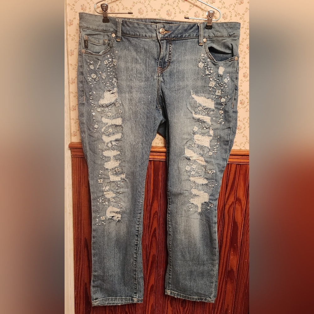 Torrid Size 18 Embellished & Distressed Boyfriend Jeans